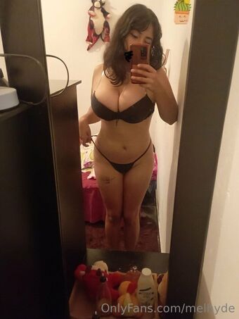 melhyde Naakte Lekken OnlyFans Foto 20