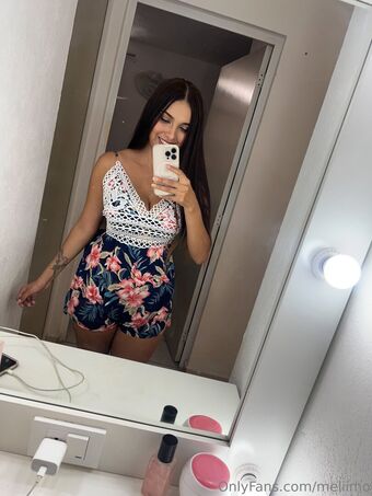 meliimo Naakte Lekken OnlyFans Foto 3
