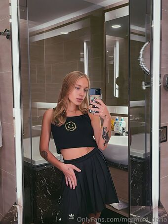 mermaid_daria Naakte Lekken OnlyFans Foto 2