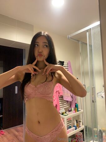 miaaxlynn Naakte Lekken OnlyFans Foto 15