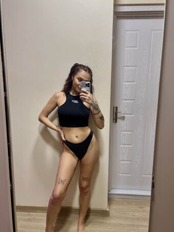 miraspark Naakte Lekken OnlyFans Foto 10