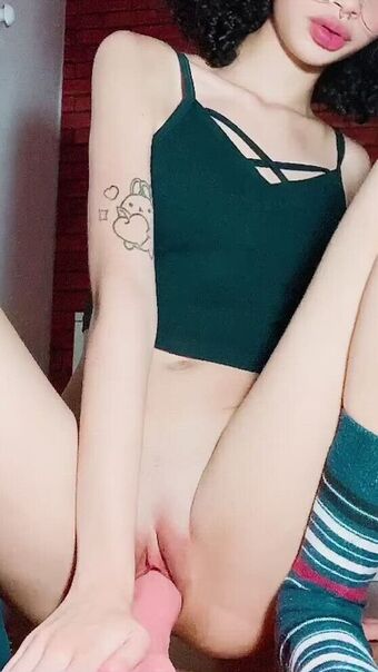 Miss Flat Naakte Lekken OnlyFans Foto 5