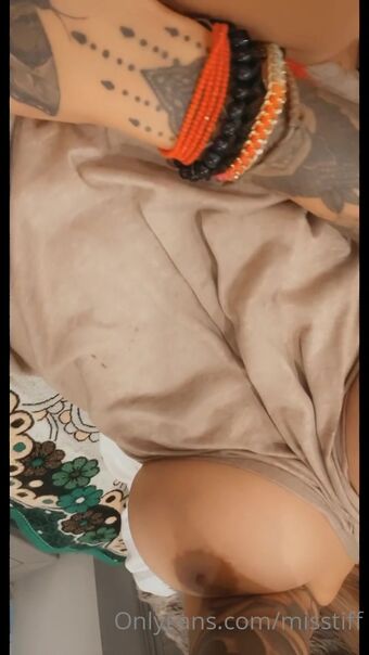 MissTiff Naakte Lekken OnlyFans Foto 30