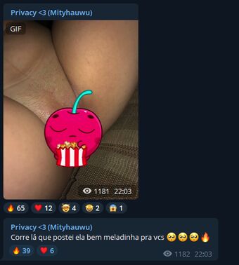 Mityha Naakte Lekken OnlyFans Foto 2