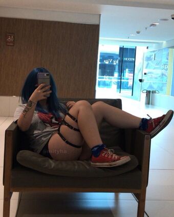 Mityha Naakte Lekken OnlyFans Foto 7