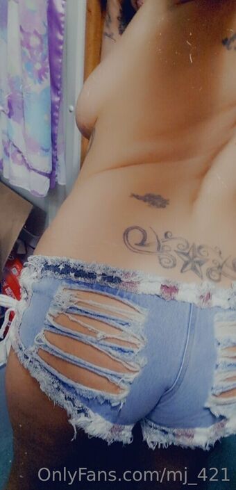 mj_421 Naakte Lekken OnlyFans Foto 7
