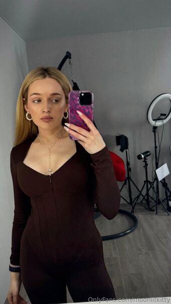moonlitkitty Naakte Lekken OnlyFans Foto 15
