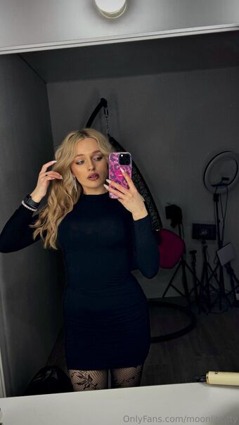 moonlitkitty Naakte Lekken OnlyFans Foto 17