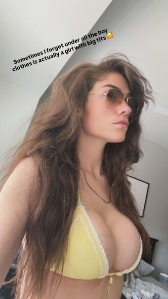 Morganroos96 Naakte Lekken OnlyFans Foto 12