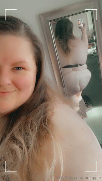 mrsapple Naakte Lekken OnlyFans Foto 13