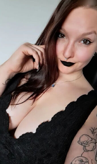 MrsPinky93