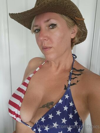 mrssmithpics Naakte Lekken OnlyFans Foto 11