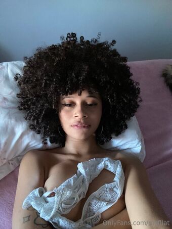 msflat Naakte Lekken OnlyFans Foto 38