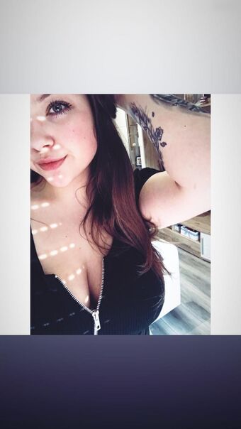 mxriee.065 Naakte Lekken OnlyFans Foto 21