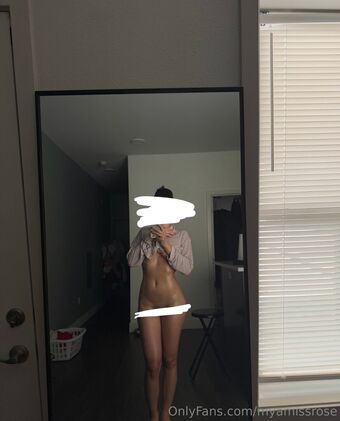 myamissrose Naakte Lekken OnlyFans Foto 6