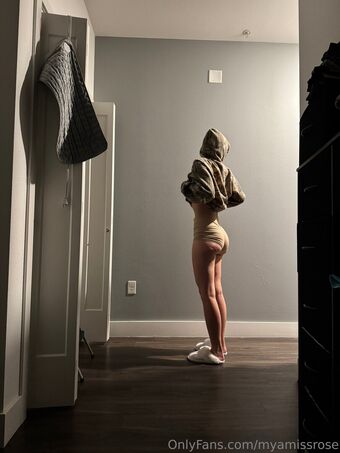 myamissrose Naakte Lekken OnlyFans Foto 7