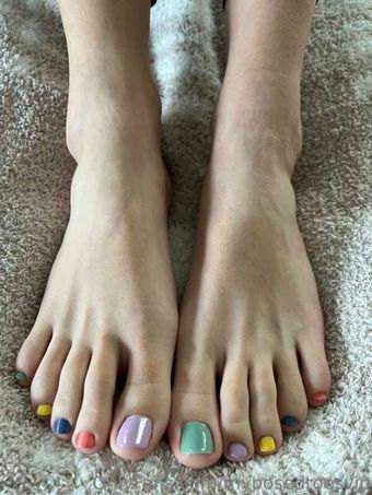 myposedtoes