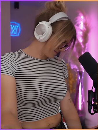 Naguura Naakte Lekken OnlyFans Foto 20