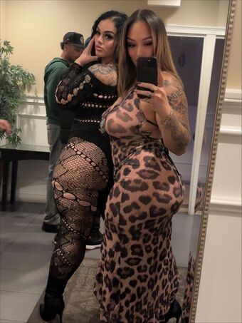 neeyce_ Naakte Lekken OnlyFans Foto 11