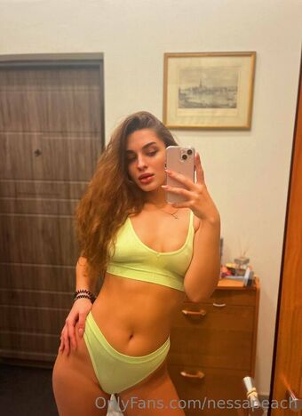 nessapeach Naakte Lekken OnlyFans Foto 4