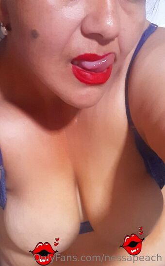 nessapeach Naakte Lekken OnlyFans Foto 5