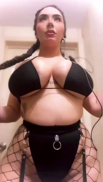 Nicky Nicole Naakte Lekken OnlyFans Foto 10