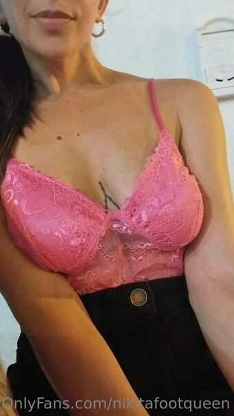 nikitafootqueen