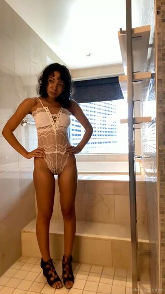 nomicakes Naakte Lekken OnlyFans Foto 3