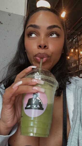 Nu.ski Naakte Lekken OnlyFans Foto 83