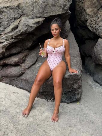 Nu.ski Naakte Lekken OnlyFans Foto 93