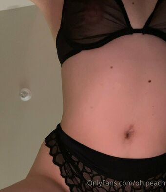 oh.peach Naakte Lekken OnlyFans Foto 12