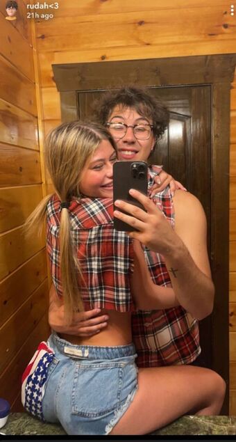 OliviacShaffer Naakte Lekken OnlyFans Foto 17