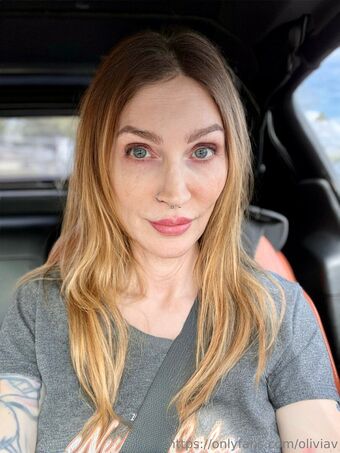 oliviav Naakte Lekken OnlyFans Foto 5