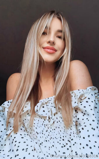 olyakoss Naakte Lekken OnlyFans Foto 4