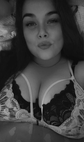 Only_curvycutie Naakte Lekken OnlyFans Foto 17