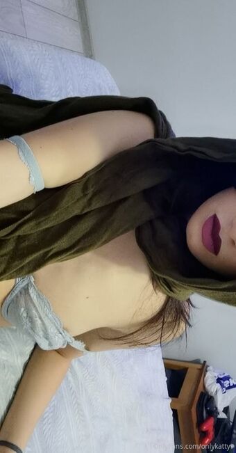 onlykattyv Naakte Lekken OnlyFans Foto 9