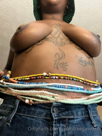 palmtreegawdess Naakte Lekken OnlyFans Foto 22