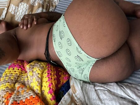 palmtreegawdess Naakte Lekken OnlyFans Foto 37