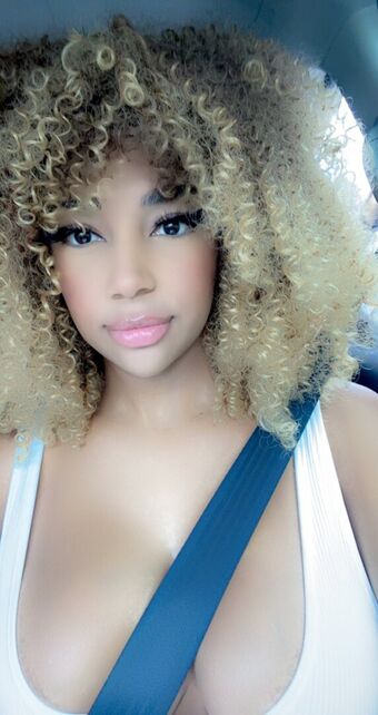 partyatari Naakte Lekken OnlyFans Foto 18