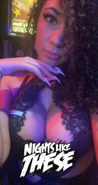 partyatari Naakte Lekken OnlyFans Foto 23