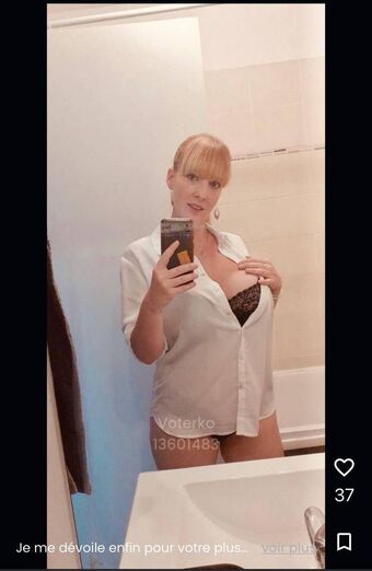 Petitecoco Naakte Lekken OnlyFans Foto 2