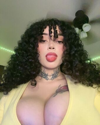 phanyebell Naakte Lekken OnlyFans Foto 2