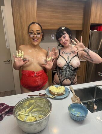 Pixiecxm Naakte Lekken OnlyFans Foto 24