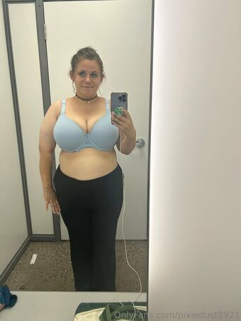 pixiedust8921 Naakte Lekken OnlyFans Foto 38