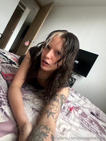 pixieedaemon Naakte Lekken OnlyFans Foto 2