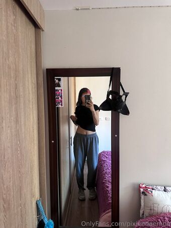 pixieedaemon Naakte Lekken OnlyFans Foto 7