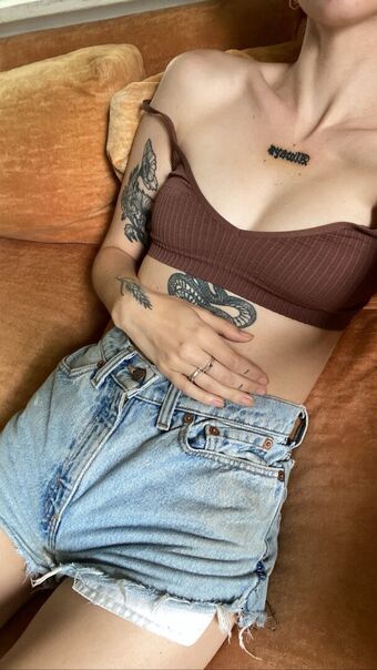 Pleasequietdown Naakte Lekken OnlyFans Foto 41