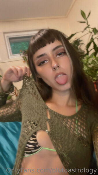 plutoastrology Naakte Lekken OnlyFans Foto 16