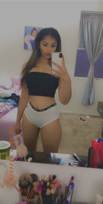 Prettypreet Naakte Lekken OnlyFans Foto 10