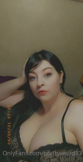 prettyweird13 Naakte Lekken OnlyFans Foto 3